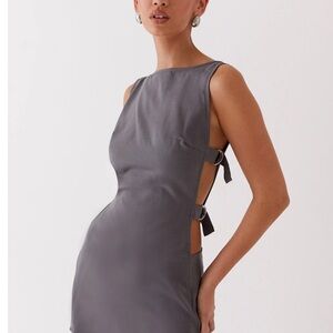 Elegant Gray Sleeveless Dress